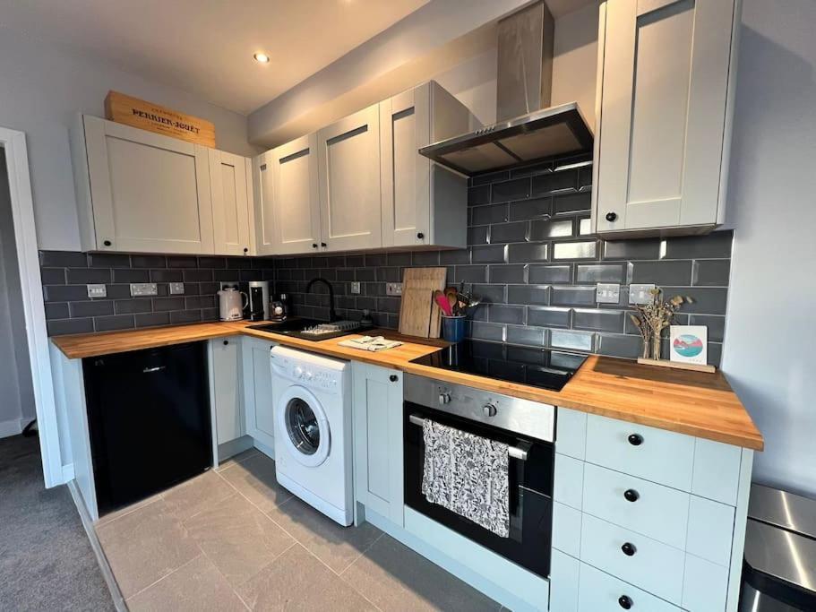 Bright, First Floor, One Bedroom Flat In Wimborne Wimborne Minster Extérieur photo